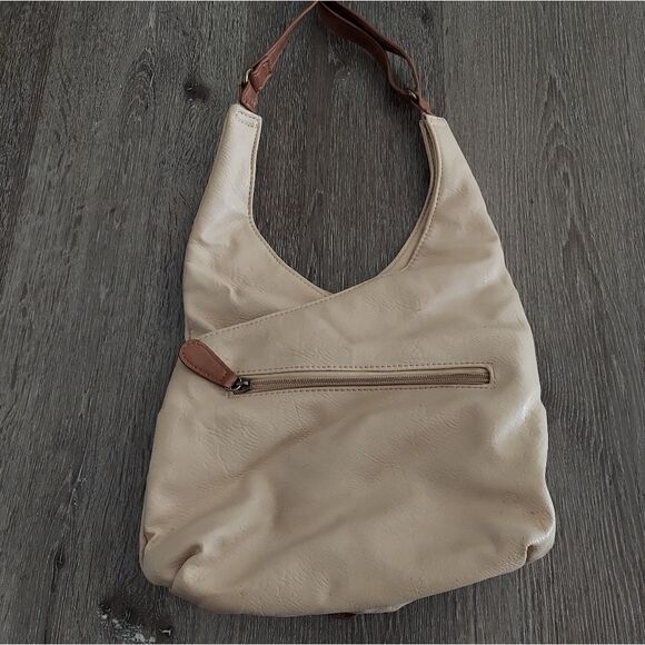 Bueno Cream Leather Boho Crossbody/Shoulder Satchel - Picture 3 of 7